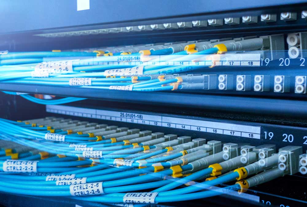Cables de conexión de fibra: revolucionando la conectividad a Internet en el hogar y en la oficina